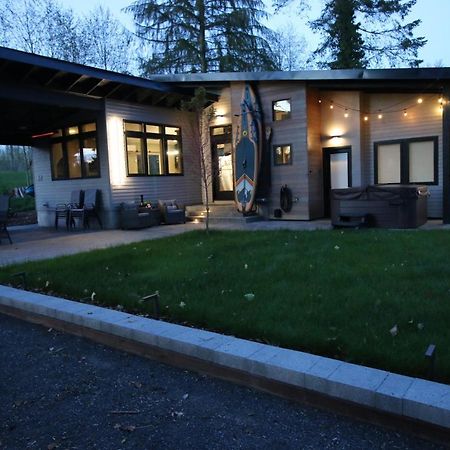 Luxe Lake Cabin Hot Tub Grill Firepit Ev Charger Onalaska Ngoại thất bức ảnh