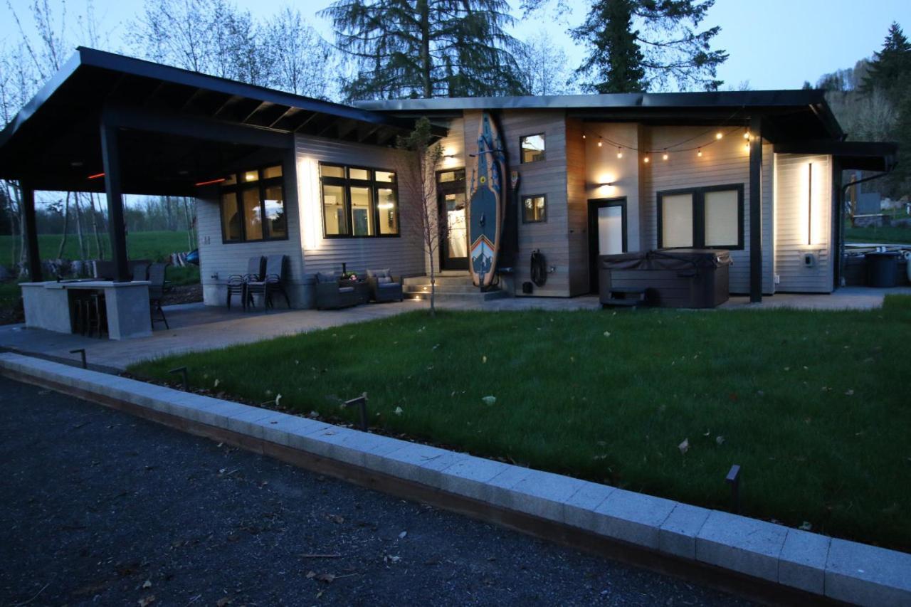 Luxe Lake Cabin Hot Tub Grill Firepit Ev Charger Onalaska Ngoại thất bức ảnh