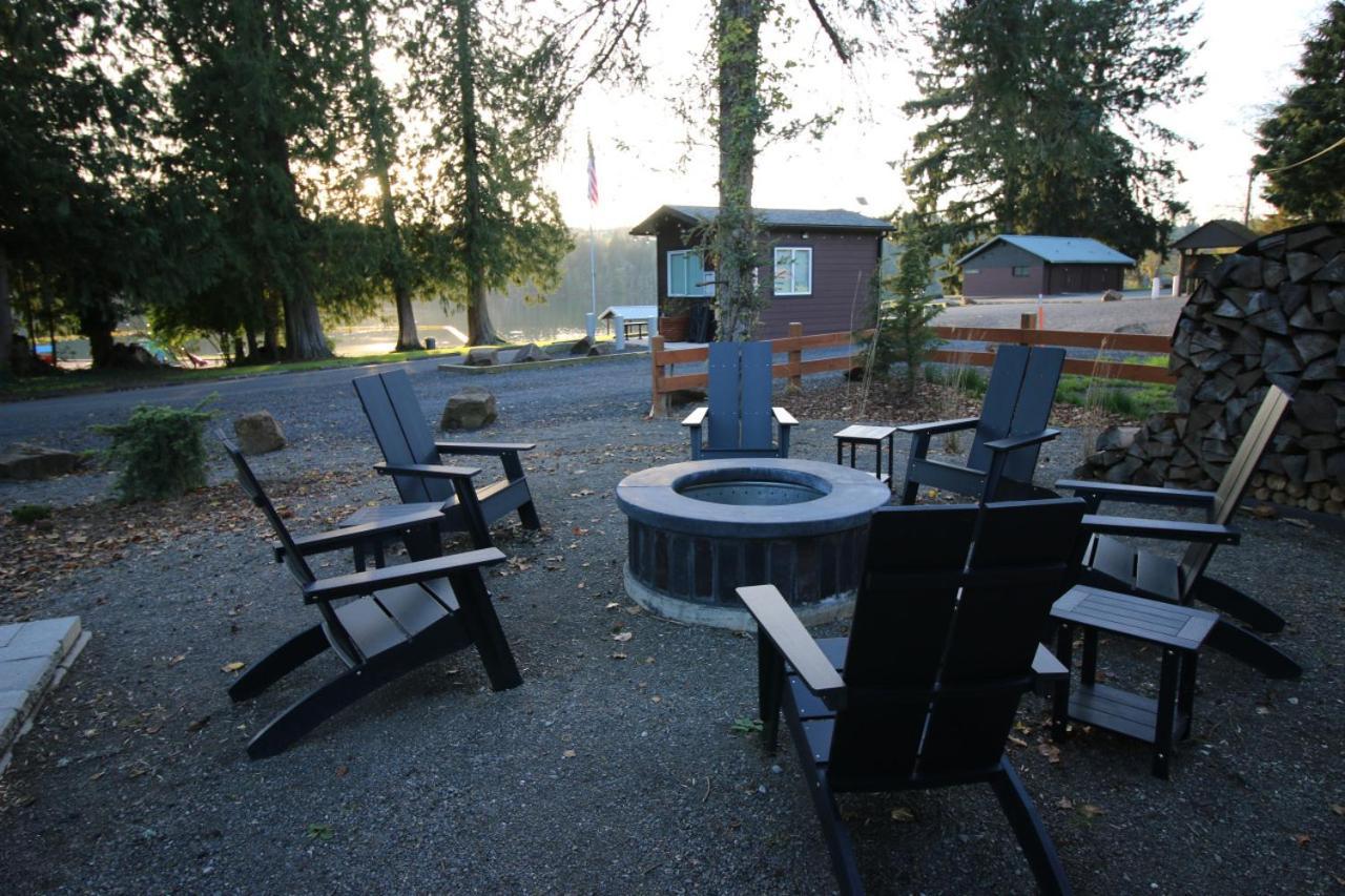 Luxe Lake Cabin Hot Tub Grill Firepit Ev Charger Onalaska Ngoại thất bức ảnh